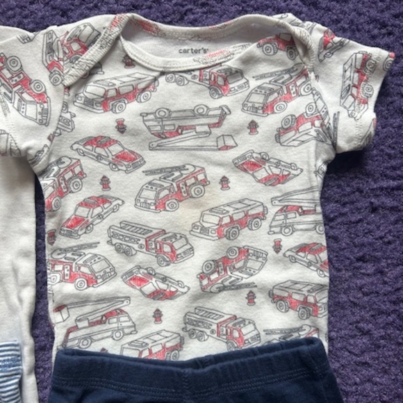 Carter's matching baby outfits (x3) - All size 6 months - Picture 10 of 13